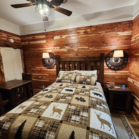 Log Cabin Inn Eureka Springs Eksteriør bilde