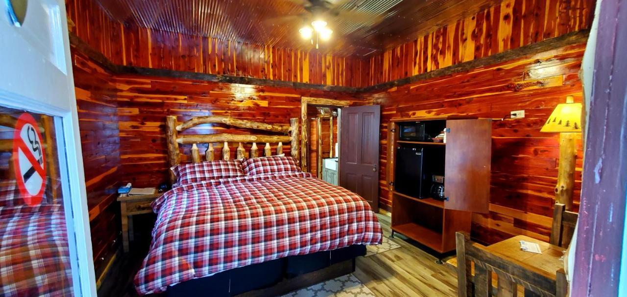 Log Cabin Inn Eureka Springs Eksteriør bilde