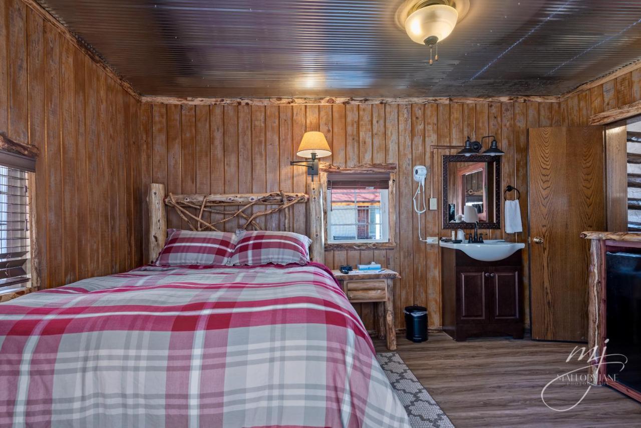 Log Cabin Inn Eureka Springs Eksteriør bilde