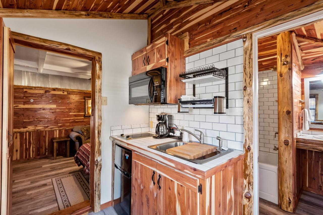 Log Cabin Inn Eureka Springs Eksteriør bilde