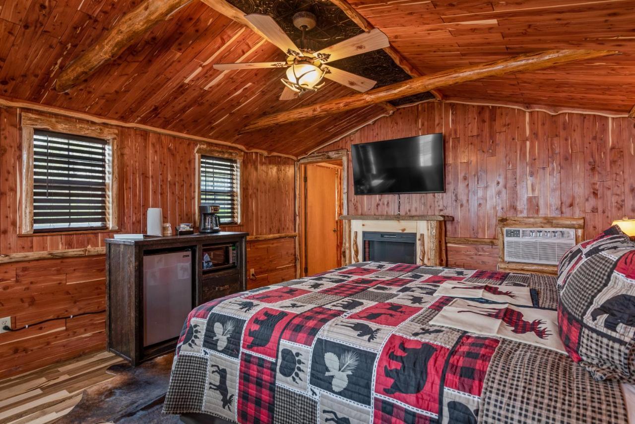 Log Cabin Inn Eureka Springs Eksteriør bilde