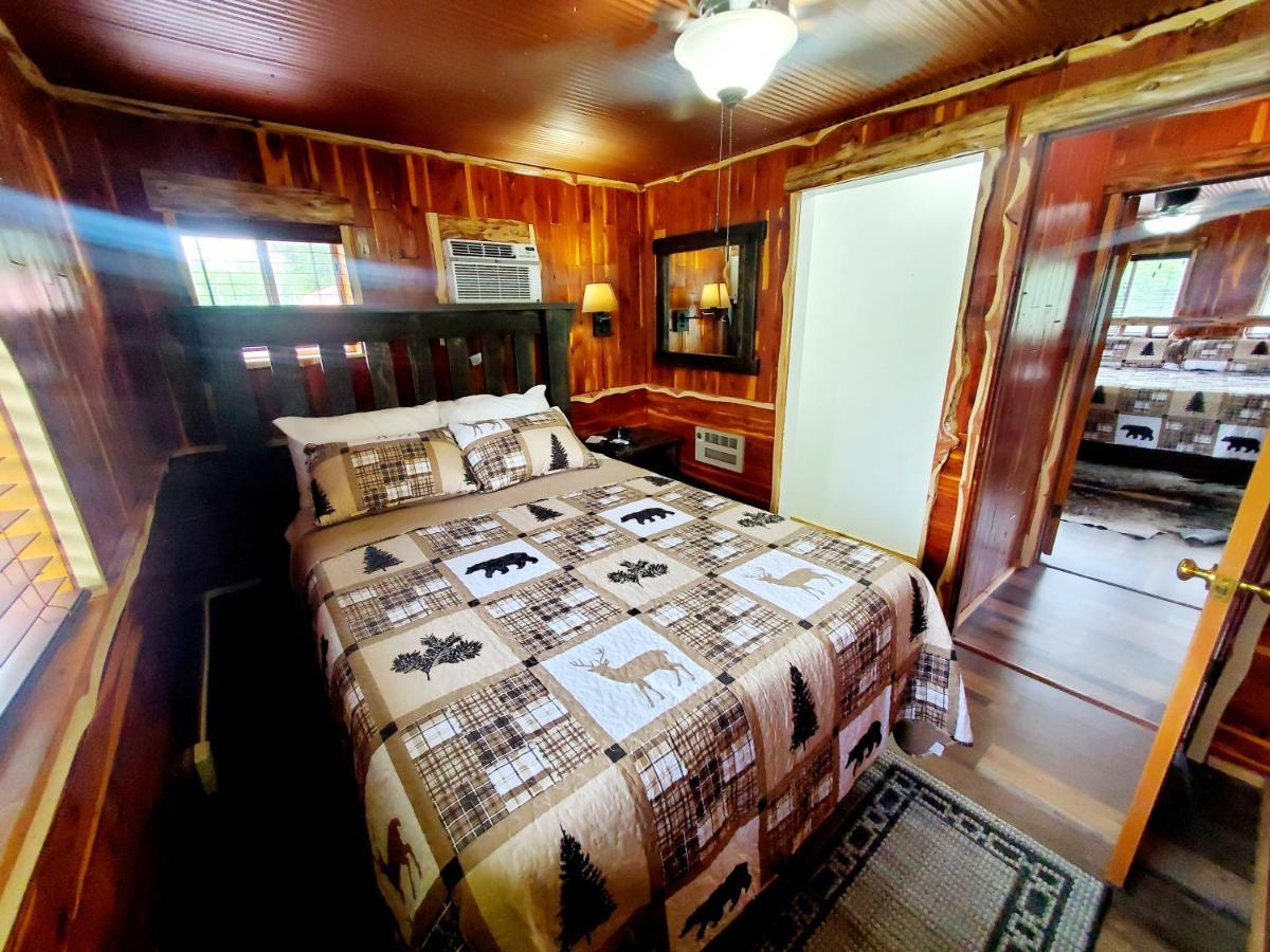 Log Cabin Inn Eureka Springs Eksteriør bilde