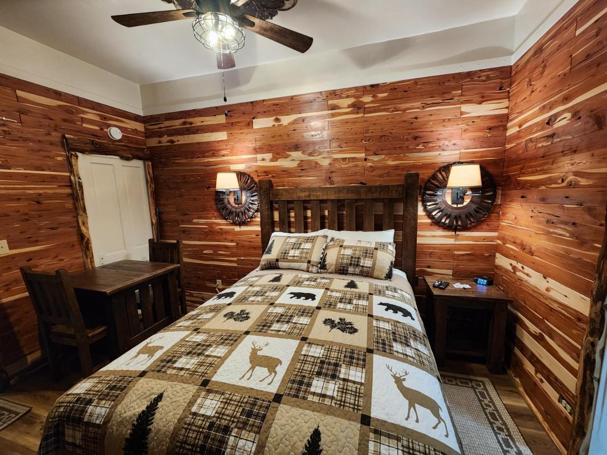 Log Cabin Inn Eureka Springs Eksteriør bilde